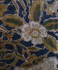 A Long Half-Width of Sakai Sarasa: Indian-Inspired Japanese Cloth