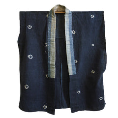 A Sparely Decorated Shibori Han Juban: Simplicity of Design