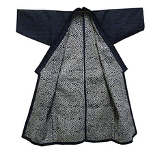 A Densely Sashiko Stitched Cotton Kimono: Contrasting Lining and Exterior